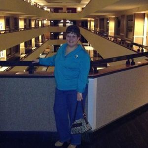 Meet your Posher, Ana maria